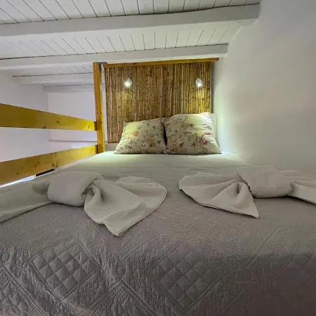 Hotel Burgos Barrio Naxos City