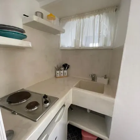 Szálloda Burgos Barrio Naxos City