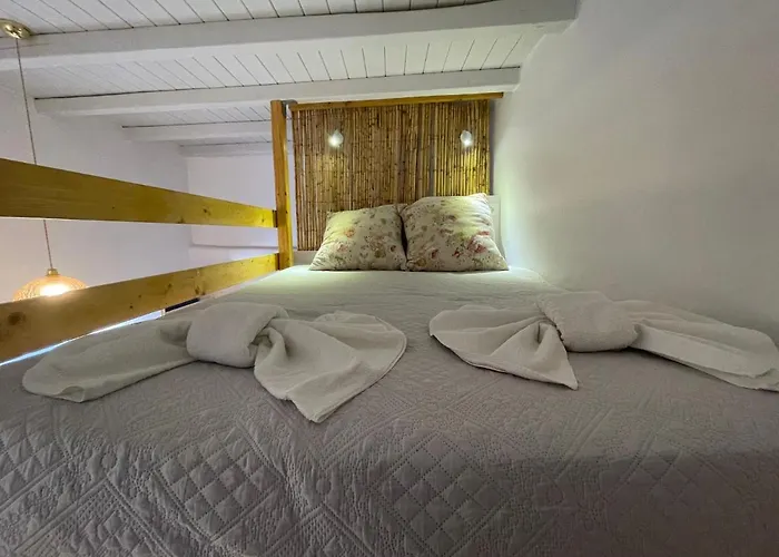 Otel Burgos Barrio Naxos City