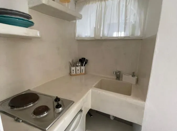 Otel Burgos Barrio Naxos City