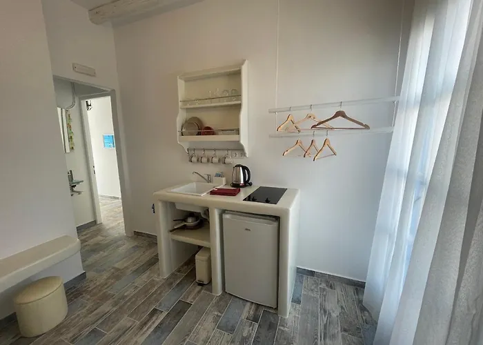 Otel Burgos Barrio Naxos City