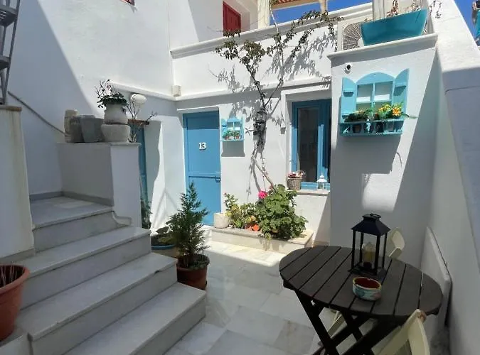 Otel Burgos Barrio Naxos City