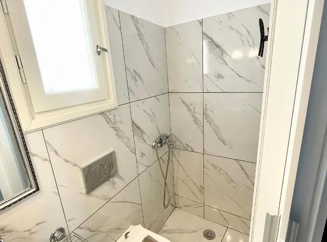 Burgos Barrio Otel Naxos City